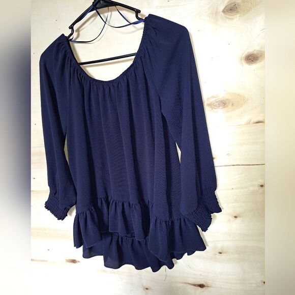 Lily White Blouse - Picture 3 of 9